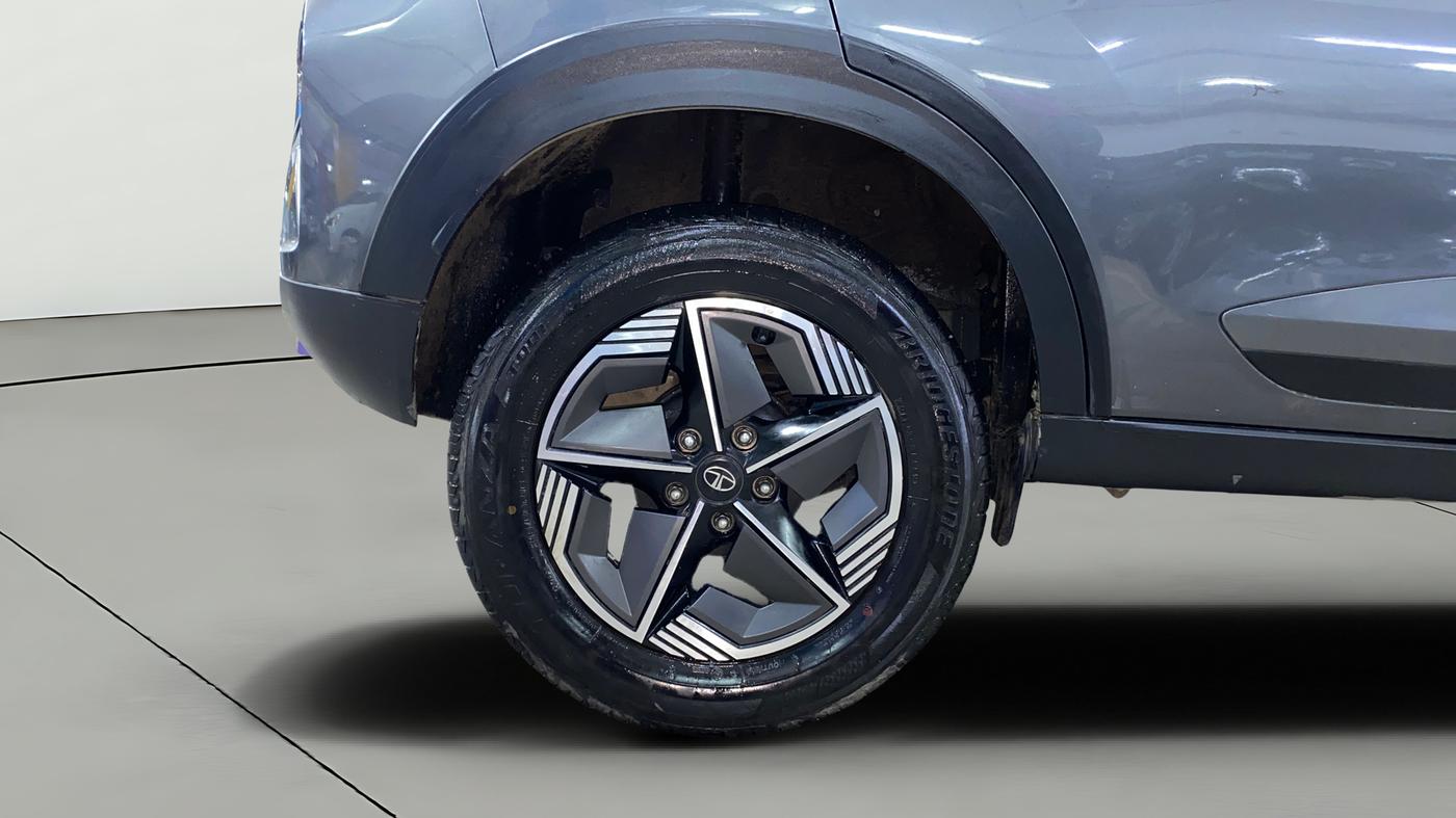2024 Tata NEXON CREATIVE+ DCA 1.2 PETROL, Petrol, Automatic, 12,170 km, Right Rear Wheel