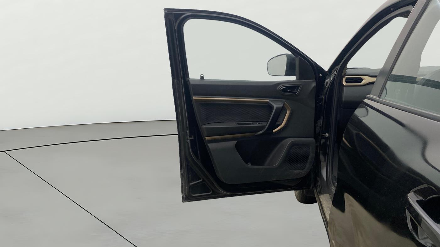 2023 Renault Kiger RXT (O) MT, Petrol, Manual, 24,753 km, LHS Front Door