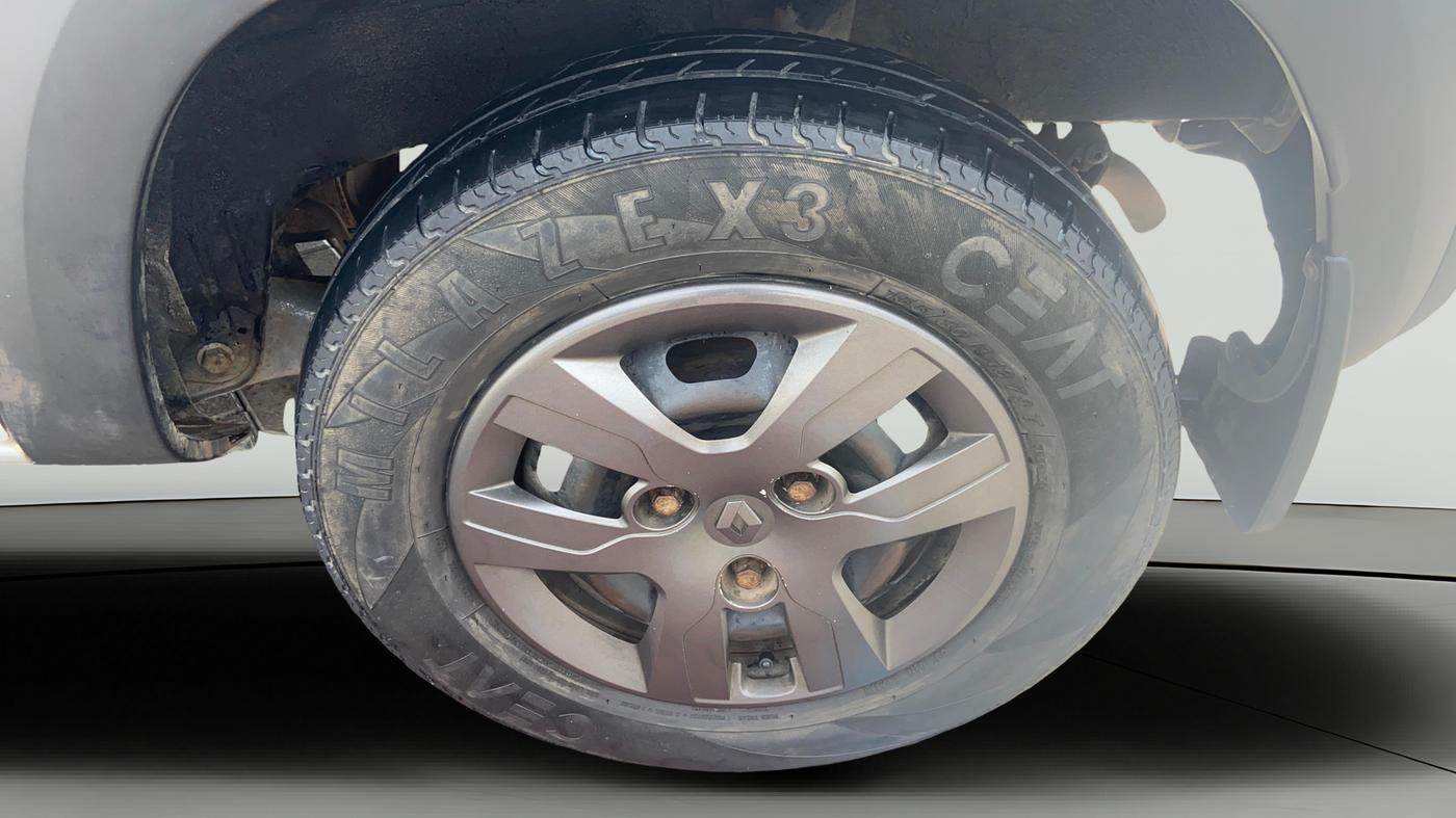 2019 Renault Kwid RXT 1.0 (O), Petrol, Manual, 1,23,933 km, Left Rear Wheel