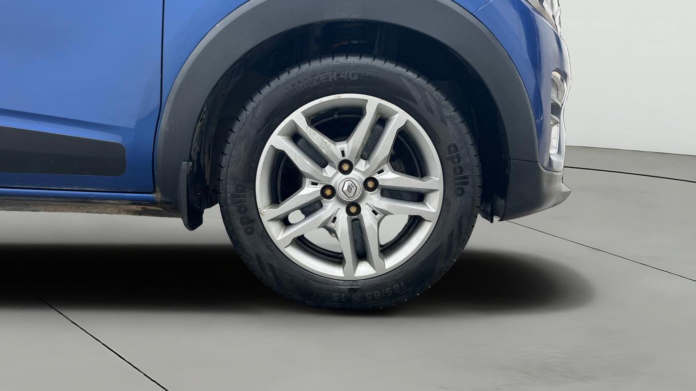 2019 Renault TRIBER RXZ, Petrol, Manual, 65,267 km, Right Front Wheel