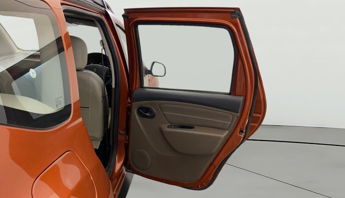 2017 Renault Duster RXL PETROL, CNG, Manual, 26,729 km, RHS Rear Door