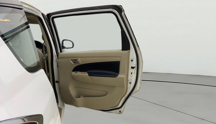 2015 Maruti Ertiga VXI, CNG, Manual, 77,466 km, RHS Rear Door