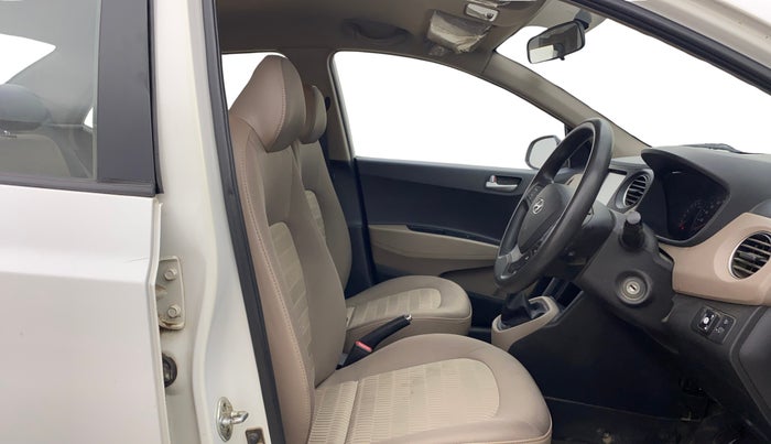 2017 Hyundai Xcent SX 1.2, CNG, Manual, 78,345 km, Right Side Front Door Cabin