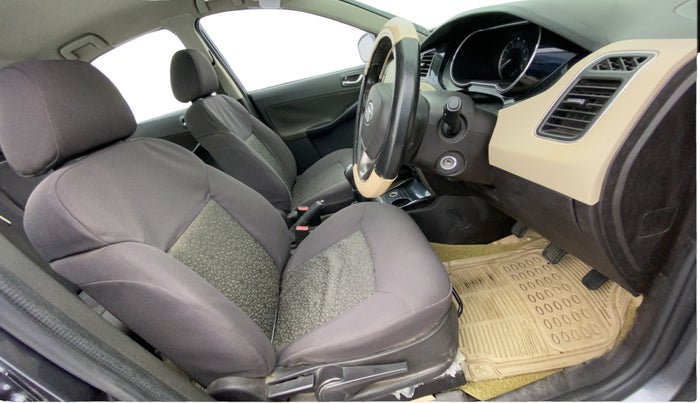 2016 Tata Zest XT PETROL, Petrol, Manual, 81,633 km, Right Side Front Door Cabin