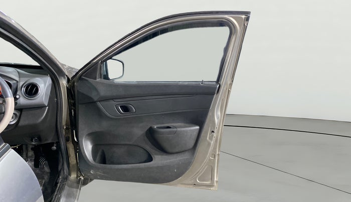 2017 Renault Kwid RXT 1.0, Petrol, Manual, 19,165 km, RHS Front Door