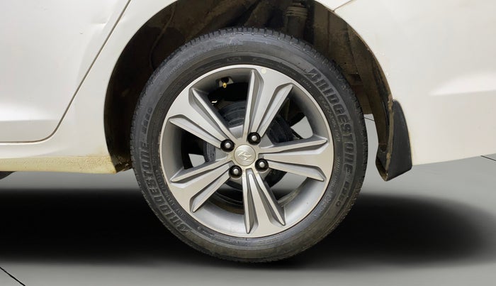 2018 Hyundai Verna 1.6 VTVT SX, Petrol, Manual, 92,675 km, Left Rear Wheel