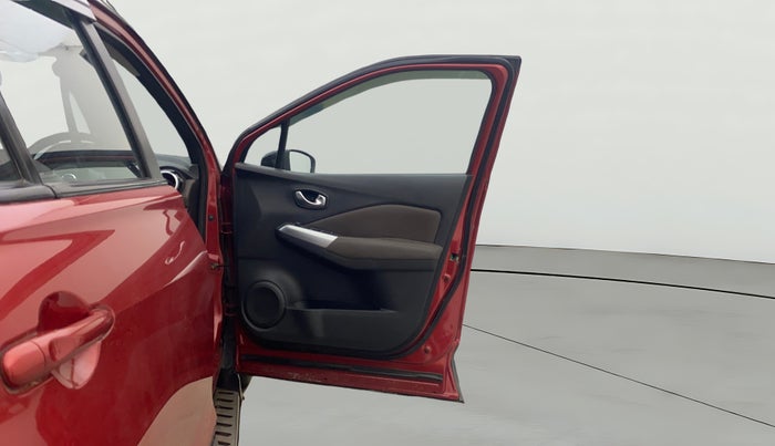 2019 Nissan Kicks XV PREMIUM O DUAL TONE DIESEL, Diesel, Manual, 1,16,212 km, RHS Front Door