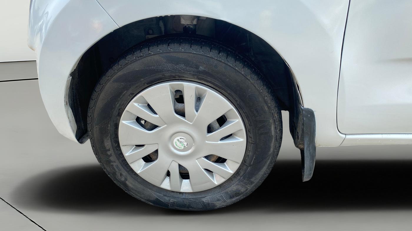 2018 Datsun Redi Go T(O) 1.0L LIMITED EDITION, Petrol, Manual, 97,592 km, Left Front Wheel