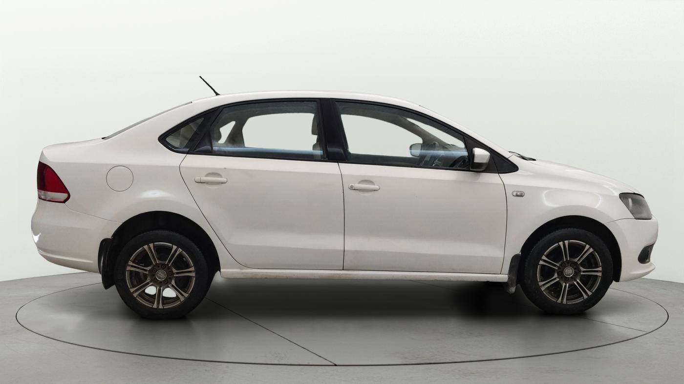2015 Volkswagen Vento HIGHLINE PETROL AT, Petrol, Automatic, 60,126 km, Right Side View