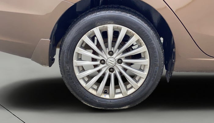 2015 Maruti Ciaz ZXI+, Petrol, Manual, 76,770 km, Right Rear Wheel