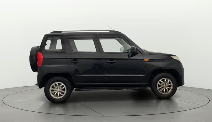 2016 Mahindra TUV300 T8, Diesel, Manual, 1,26,142 km, Right Side View