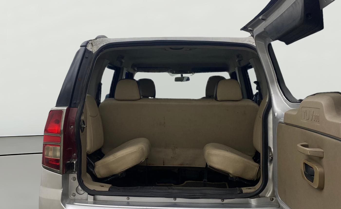 2018 Mahindra TUV300 T8, Diesel, Manual, 1,16,362 km, Boot Open Zoomed View
