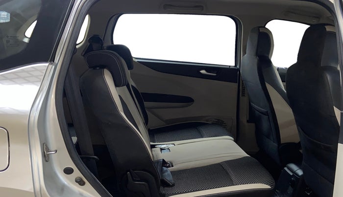 2020 Renault TRIBER RXZ, Petrol, Manual, 59,035 km, Right Side Rear Door Cabin