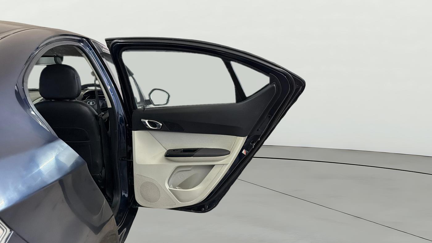 2022 Tata TIGOR XZ PLUS CNG, CNG, Manual, 86,596 km, RHS Rear Door