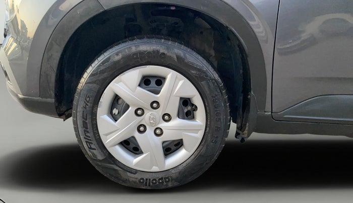 2021 Hyundai VENUE S+ 1.2, Petrol, Manual, 24,191 km, Left Front Wheel