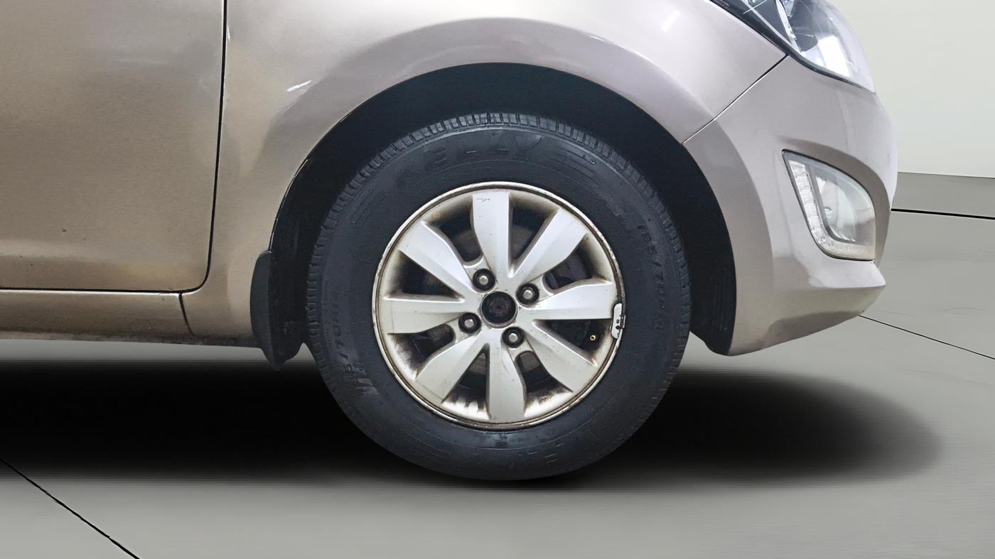 2013 Hyundai i20 SPORTZ 1.4 CRDI, Diesel, Manual, 73,022 km, Right Front Wheel