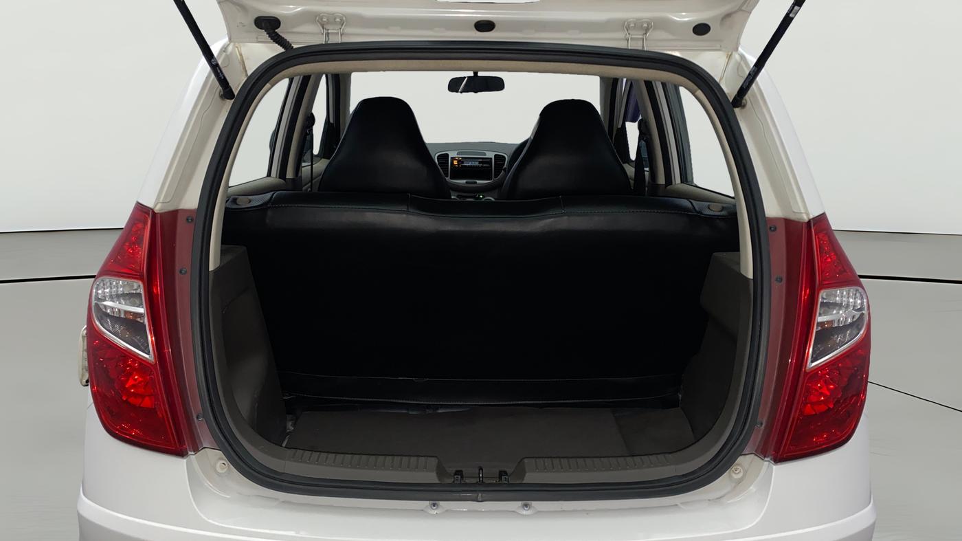 2015 Hyundai i10 MAGNA 1.1, Petrol, Manual, 77,729 km, Boot Open Zoomed View