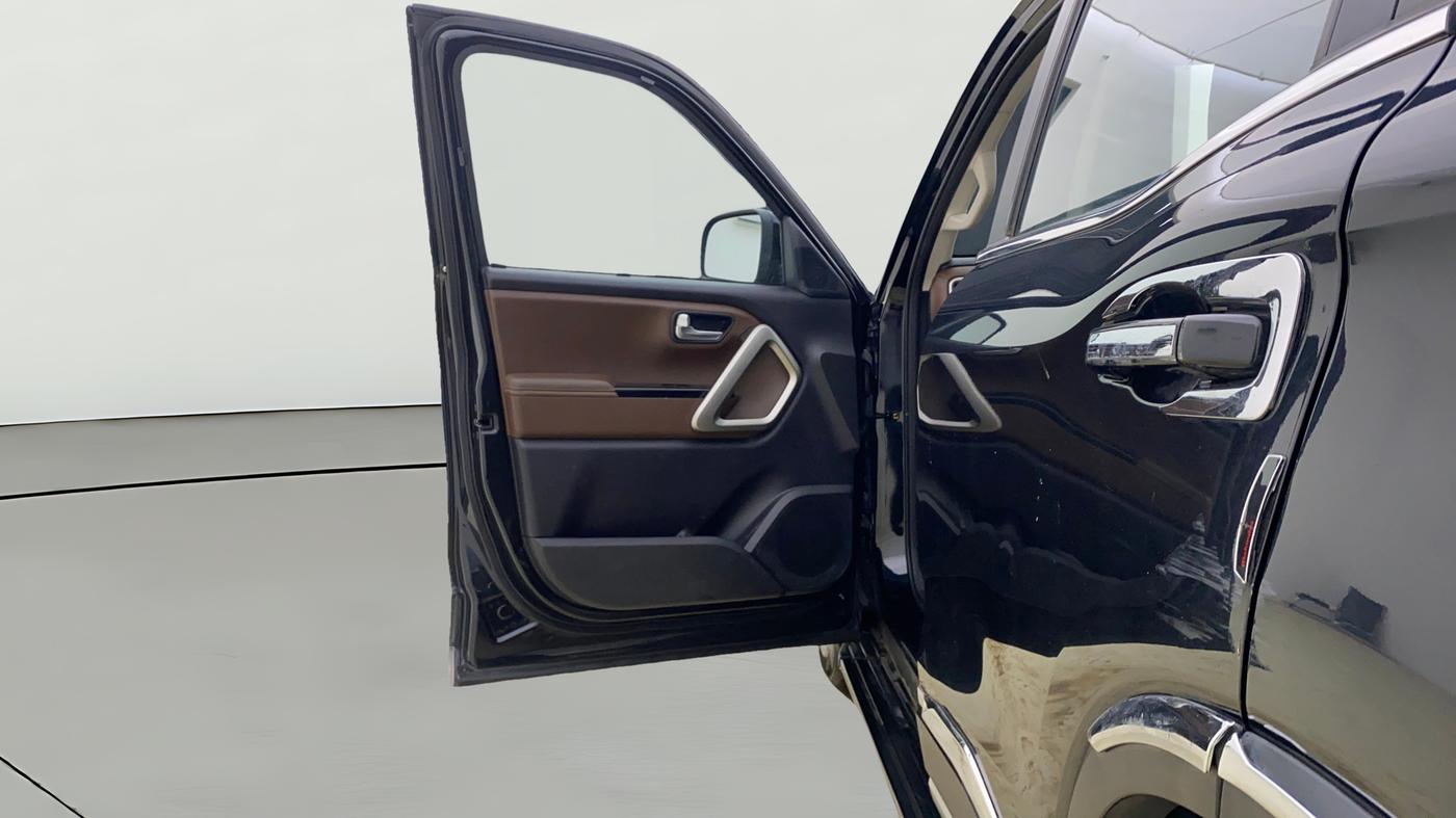 2023 Mahindra SCORPIO-N Z8 L DIESEL AT 2WD 7 STR, Diesel, Automatic, 57,379 km, LHS Front Door