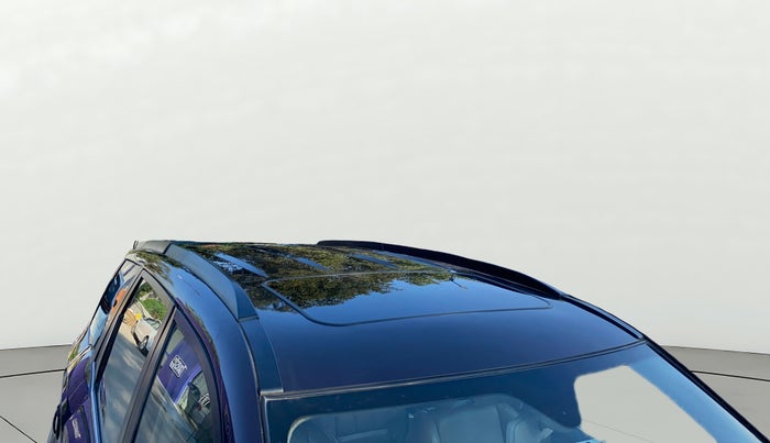 2016 Mahindra XUV500 W10 AT, Diesel, Automatic, 1,00,535 km, Roof