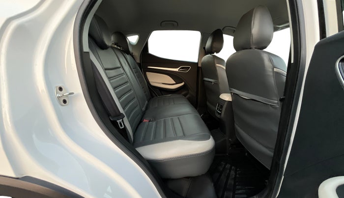 2022 MG ASTOR SUPER 1.5 MT, Petrol, Manual, 14,356 km, Right Side Rear Door Cabin