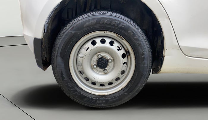 2017 Maruti Swift LXI (O), Petrol, Manual, 95,371 km, Right Rear Wheel