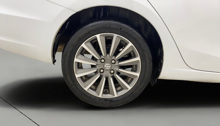 2020 Maruti Ciaz ALPHA  AT 1.5 SHVS PETROL, Petrol, Automatic, 1,03,140 km, Right Rear Wheel