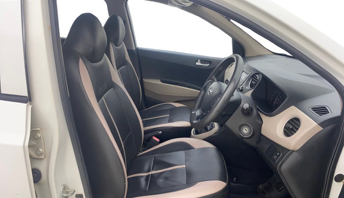 2016 Hyundai Grand i10 SPORTZ 1.2 KAPPA VTVT, Petrol, Manual, 86,476 km, Right Side Front Door Cabin