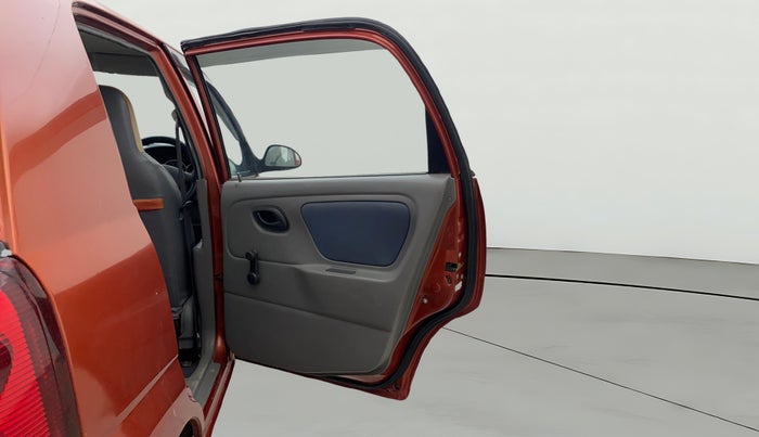 2013 Maruti Alto K10 VXI, Petrol, Manual, 37,912 km, RHS Rear Door