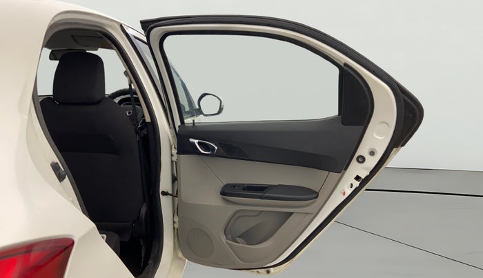 2017 Tata Tiago XZ PETROL, Petrol, Manual, 99,110 km, RHS Rear Door