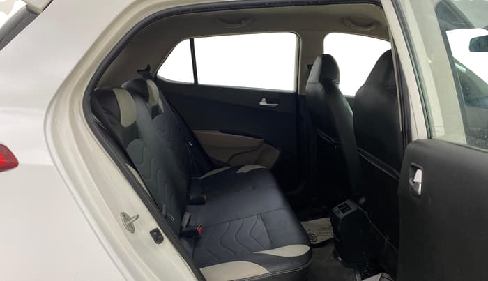 2016 Hyundai Grand i10 ASTA AT 1.2 KAPPA VTVT, Petrol, Automatic, 73,929 km, Right Side Rear Door Cabin