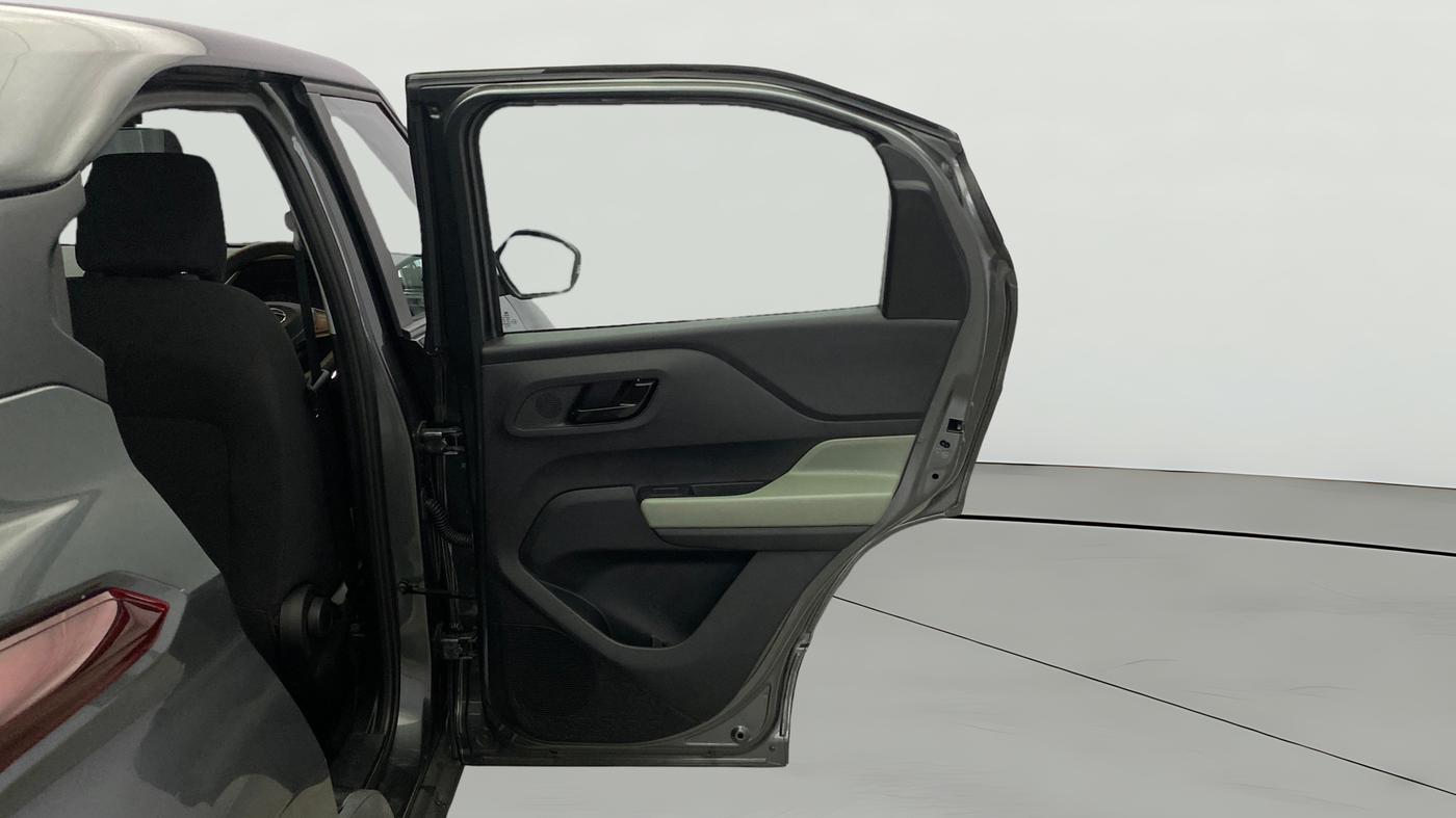 2024 Tata PUNCH ADVENTURE AMT, Petrol, Automatic, 11,890 km, RHS Rear Door