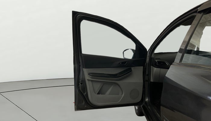 2022 Tata Tiago XT PETROL, Petrol, Manual, 34,624 km, LHS Front Door