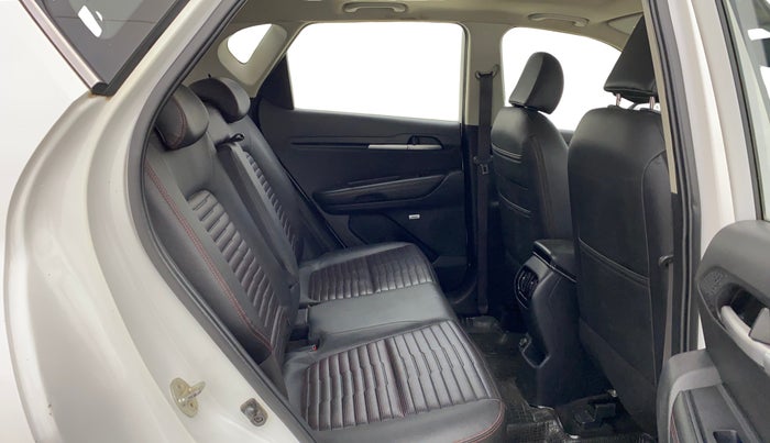 2020 KIA SONET GTX PLUS 1.0 IMT, Petrol, Manual, 52,368 km, Right Side Rear Door Cabin