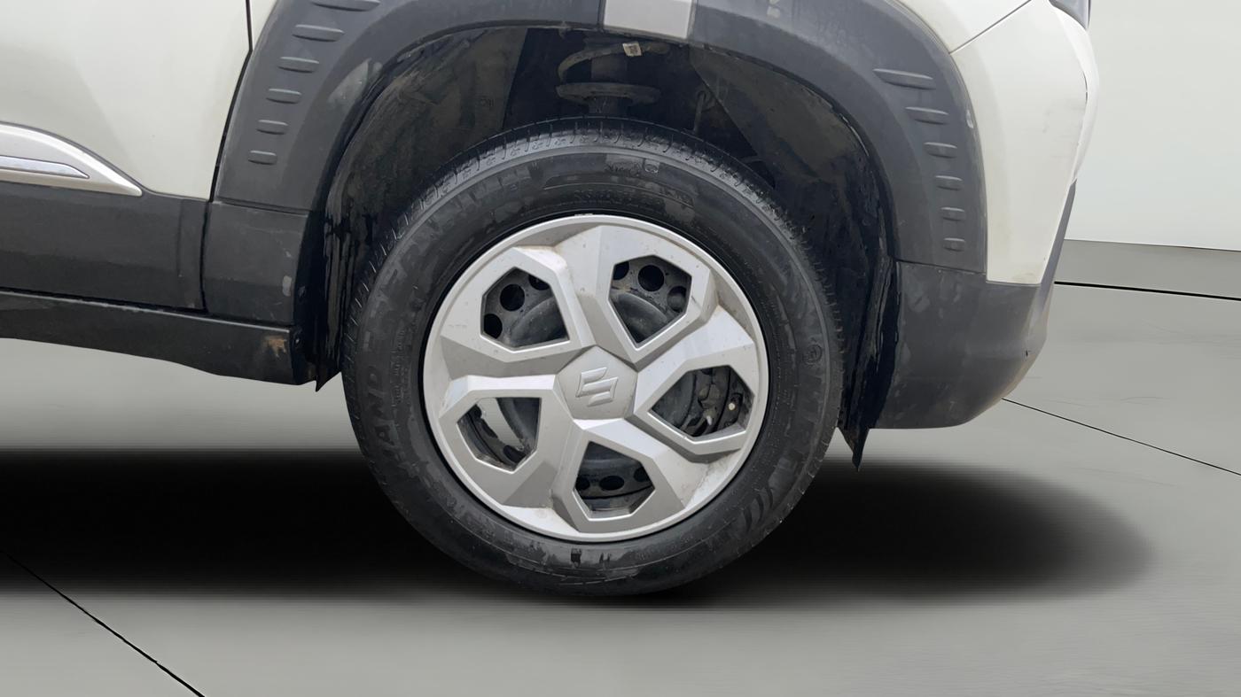 2024 Maruti BREZZA LXI, Petrol, Manual, 18,913 km, Right Front Wheel