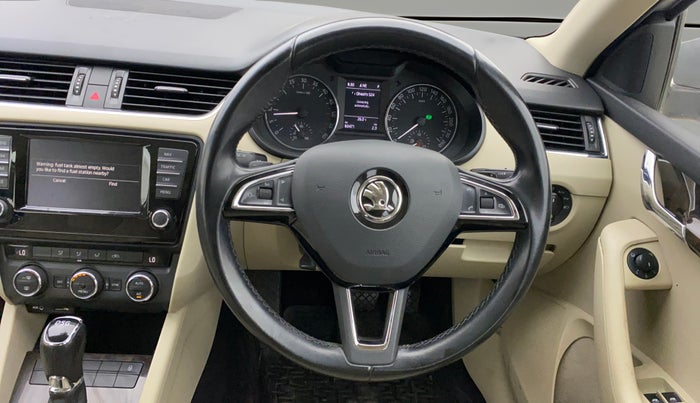 2016 Skoda Octavia 2.0 TDI CR STYLE PLUS AT, Diesel, Automatic, 60,469 km, Steering Wheel Close Up