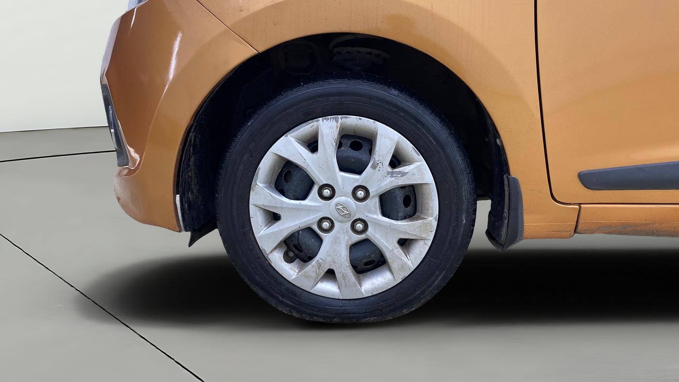 2016 Hyundai Grand i10 SPORTZ 1.2 KAPPA VTVT, Petrol, Manual, 58,057 km, Left Front Wheel