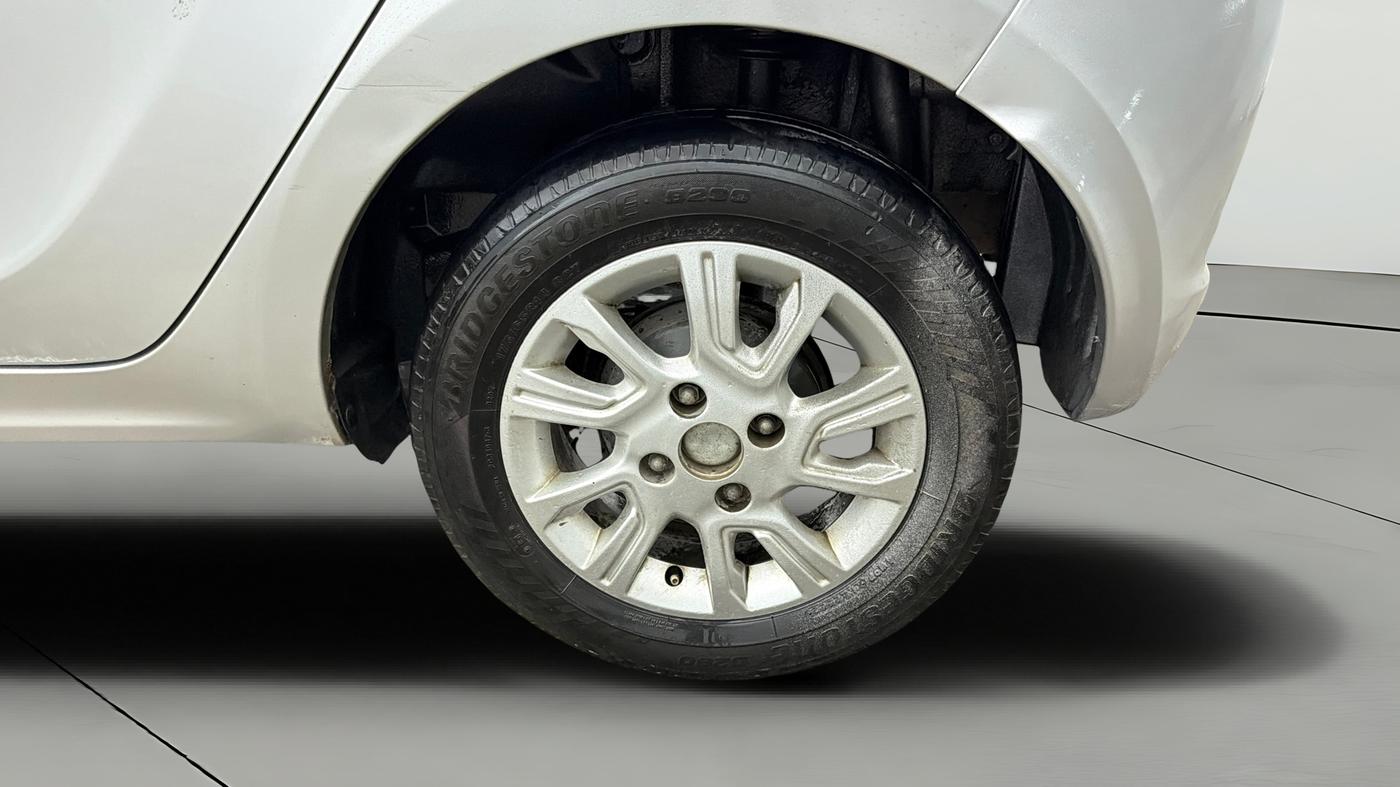 2017 Tata Tiago XZA PETROL, Petrol, Automatic, 76,602 km, Left Rear Wheel