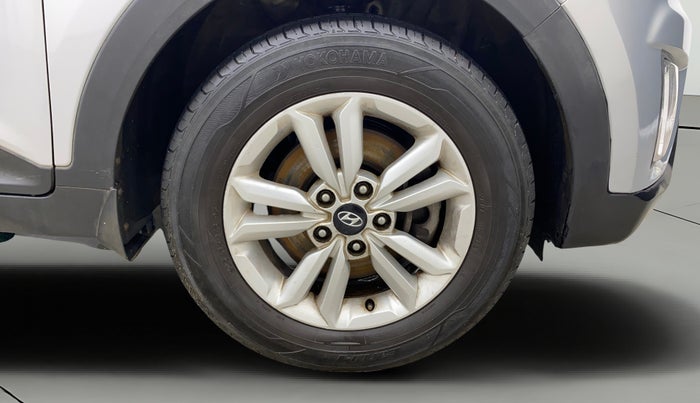 2017 Hyundai Creta SX PLUS 1.6 PETROL, Petrol, Manual, 1,17,889 km, Right Front Wheel