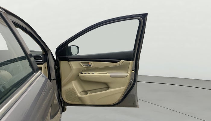 2017 Maruti Ciaz ALPHA  AT 1.4  PETROL, Petrol, Automatic, 1,24,625 km, RHS Front Door