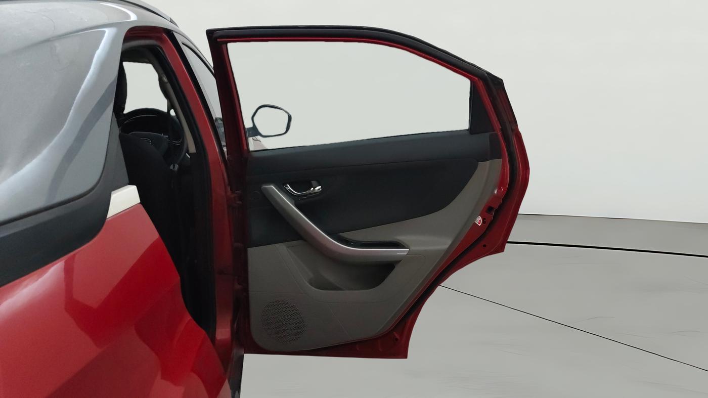 2018 Tata NEXON XZA PLUS DIESEL DUAL TONE, Diesel, Automatic, 64,069 km, RHS Rear Door