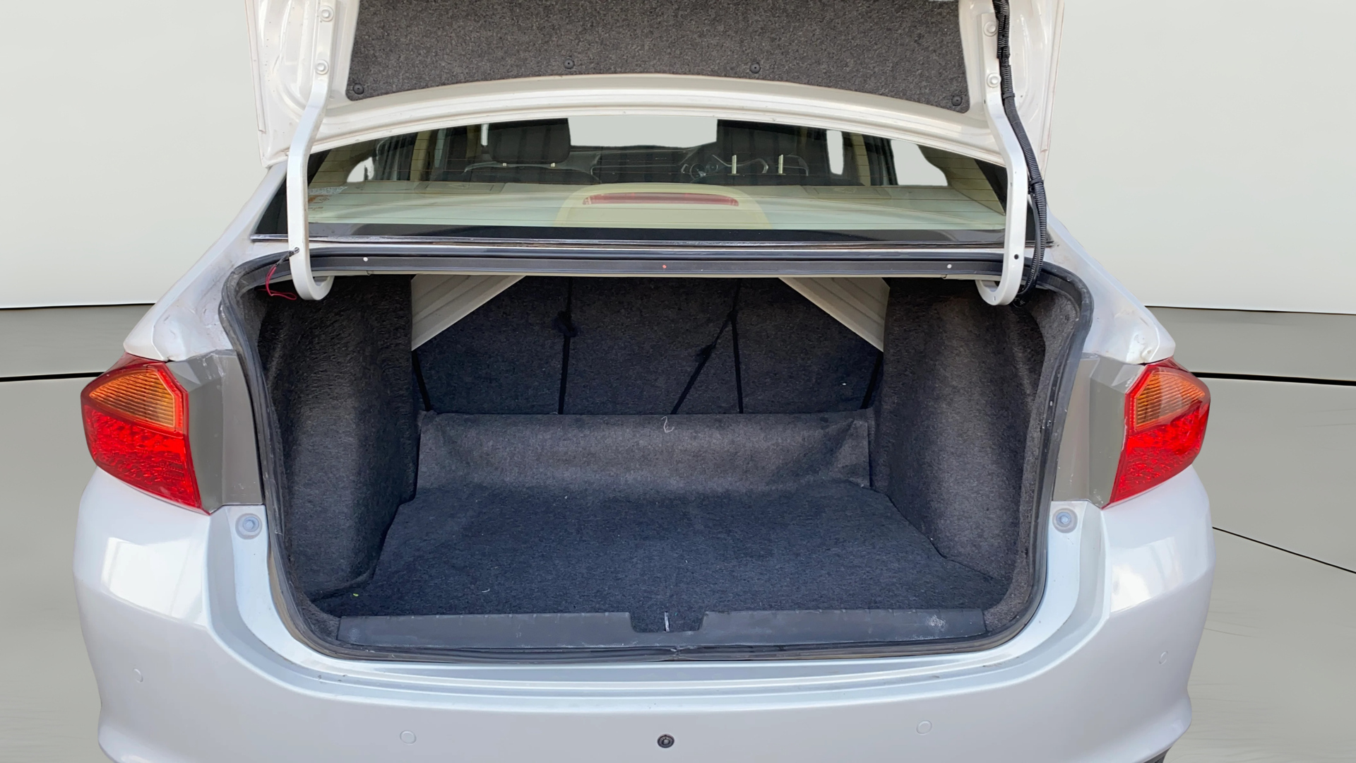 2022 Honda City 1.5L I-VTEC V MT 5TH GEN, Petrol, Manual, 37,980 km, Boot Open Zoomed View