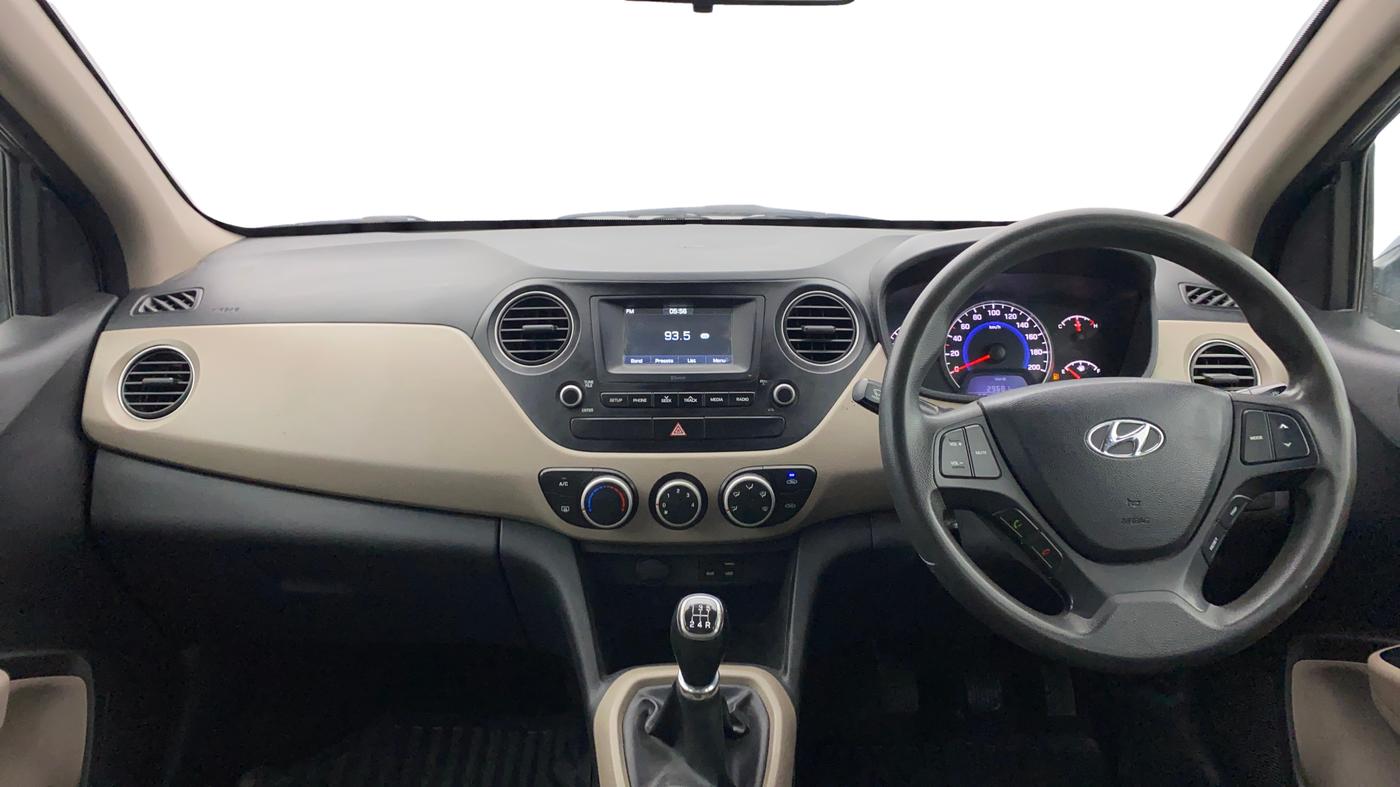2017 Hyundai Grand i10 SPORTZ 1.2 KAPPA VTVT, Petrol, Manual, 55,414 km, Dashboard