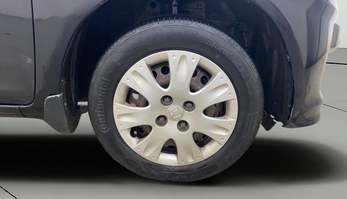 2013 Honda Amaze 1.2L I-VTEC S, Petrol, Manual, 1,10,612 km, Right Front Wheel