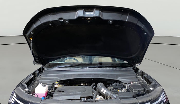 2024 Hyundai ALCAZAR Signature 6 STR 1.5 Diesel Automatic, Diesel, Automatic, 13,704 km, Open Bonet