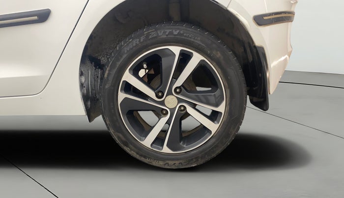 2020 Tata ALTROZ XZ PETROL, Petrol, Manual, 18,468 km, Left Rear Wheel