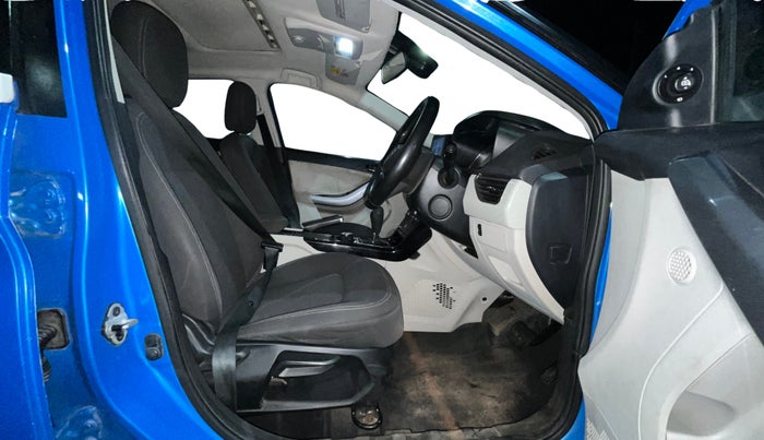 2020 Tata NEXON XZA PLUS (O) PETROL, Petrol, Automatic, 86,467 km, Right Side Front Door Cabin