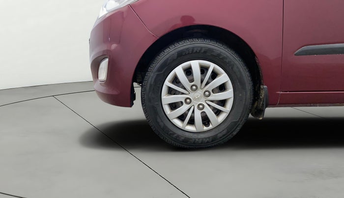 2014 Hyundai i10 SPORTZ 1.1, Petrol, Manual, 33,676 km, Left Front Wheel