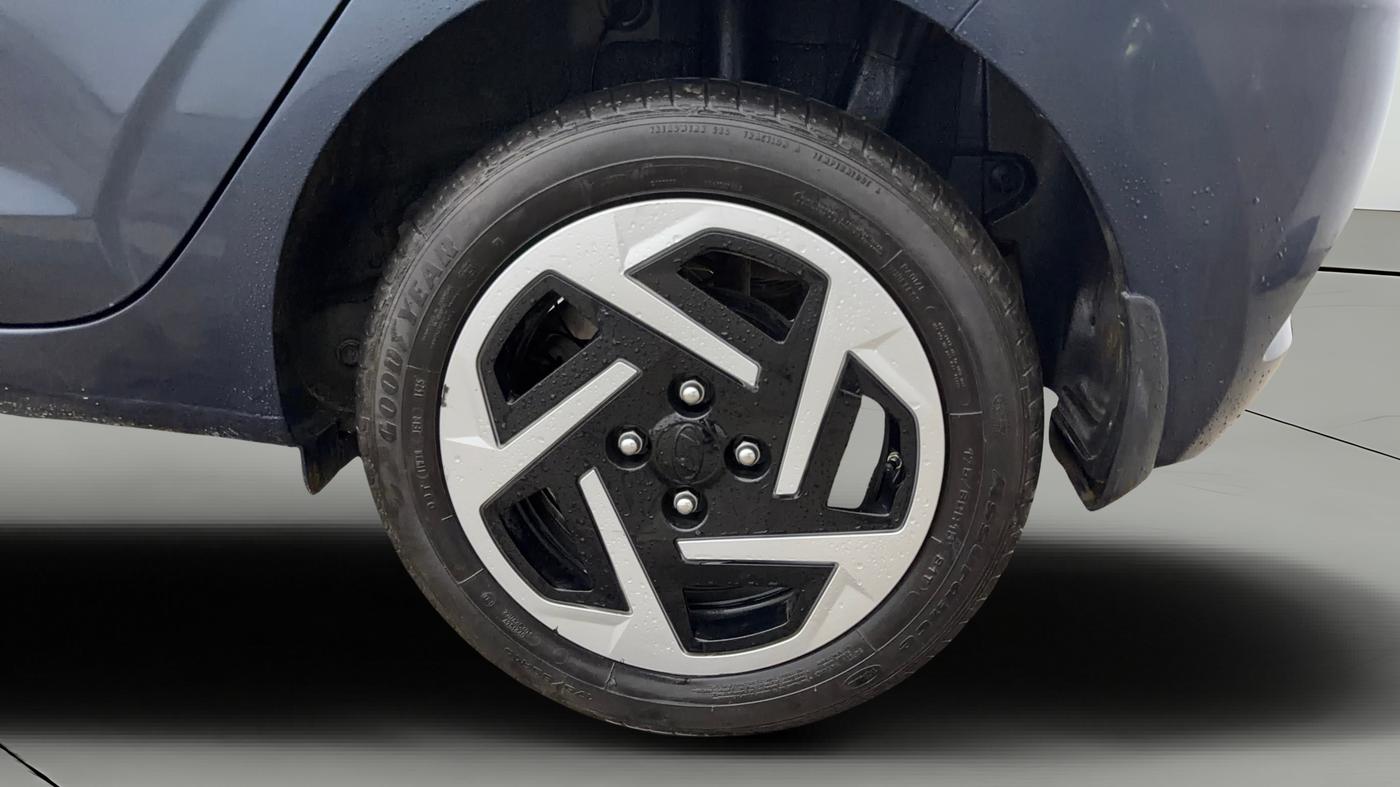 2025 Hyundai GRAND I10 NIOS SPORTZ 1.2 KAPPA VTVT CNG, CNG, Manual, 23,628 km, Left Rear Wheel