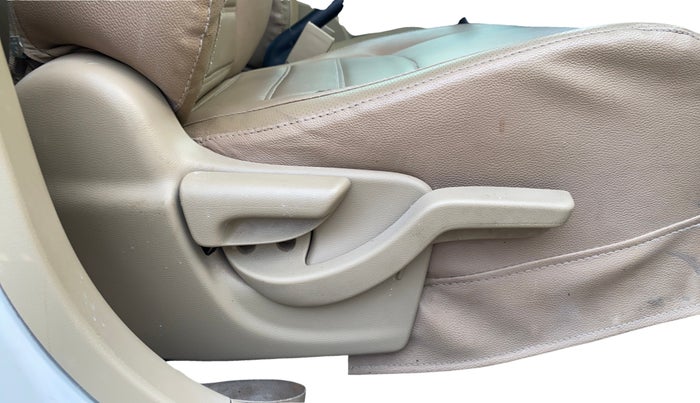 2015 Honda Amaze 1.2L I-VTEC S, CNG, Manual, 81,262 km, Third Seat Row ( optional )