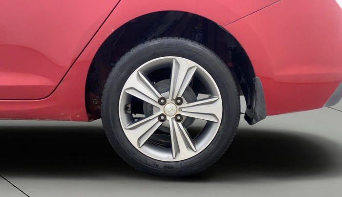 2017 Hyundai Verna 1.6 VTVT SX O, Petrol, Manual, 74,309 km, Left Rear Wheel